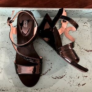 Jones New York wedge sandalsSz8, Cute& Comfortable!Very Good PreLoved Condition.